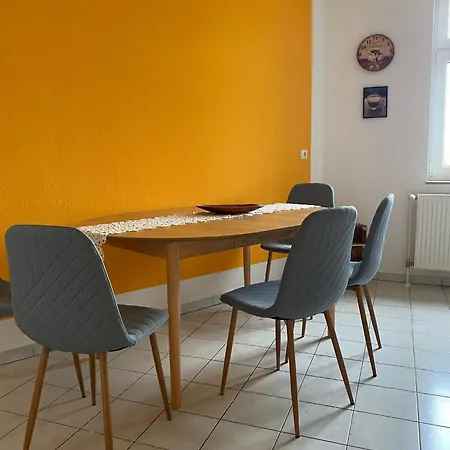 „lucy“ 5 Personen, Zentrale Lage, Parkplatz Dessau-Rosslau