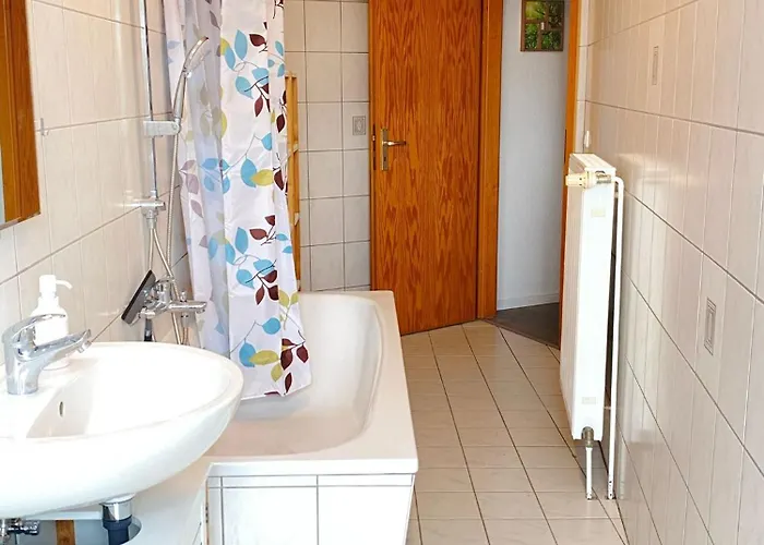 „lucy“ 5 Personen, Zentrale Lage, Parkplatz *